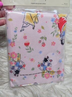 NWT Baby GAP Disney Snow White Pajama Set- 6 Years